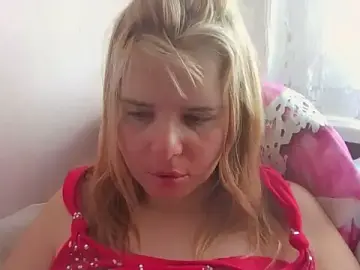 Watch Live Sex Cams with HornyElena - Stripchat