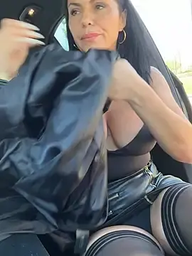 Live Porn with KimKelly13 - Stripchat