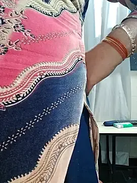 Live Sex with Aishwaryaa_69 - Stripchat