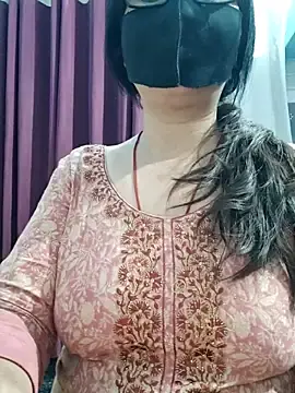 Free Porn Cam with Aishwaryaa_69 - Stripchat