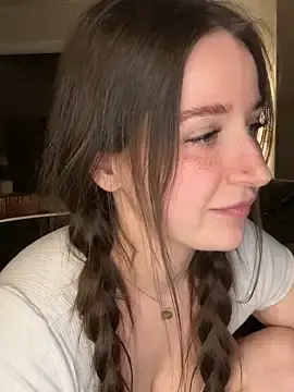 Sex Cam with nerdynina - Stripchat