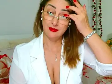 Live Porn with Tyana40 - Stripchat