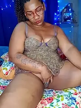 Nude Webcam with Gil_bitch - Stripchat