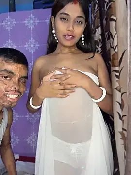 Free Porn Cam with Sweet-priyaa - Stripchat
