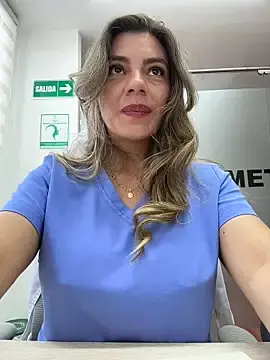 Watch Live Sex Cams with alicee16 - Stripchat