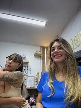 Live Sex Cam with alicee16 - Stripchat