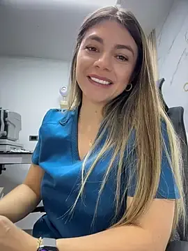 Sex Cam with alicee16 - Stripchat