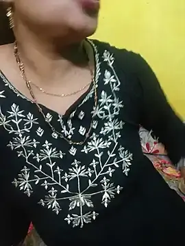 Watch Live Sex Cams with Princessroooh - Stripchat