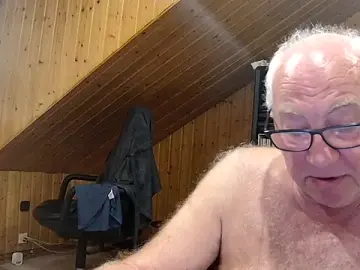 Watch Live Sex Cams with biggandybig - Stripchat