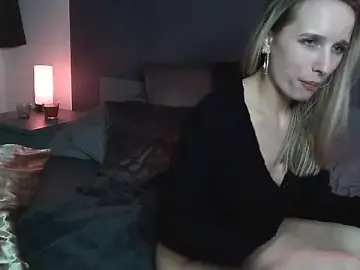 Live Porn with Skinny_LunaValentina - Stripchat