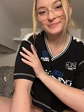 Adult Webcams with melanieTesss - Stripchat