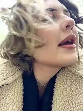 Live Porn with KellyKeler - Stripchat