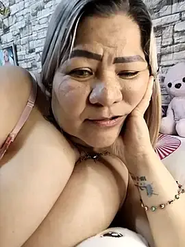 Nude Webcam with Dalessa_Bigtits - Stripchat