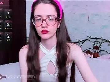 Nude Webcam with bellacatlovesmeat - Stripchat