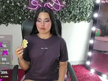 Adult Webcams with DestinyHills - Stripchat