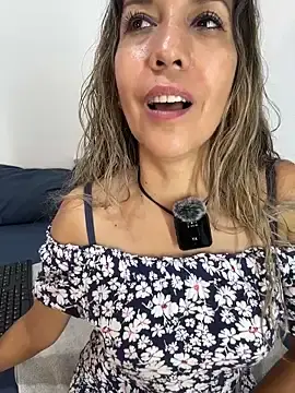 Watch Live Sex Cams with sandrafarrely - Stripchat