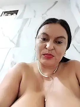 Free Live Porn with Horny-Mommy-Dirty - Stripchat