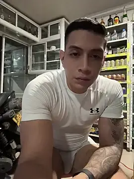 Best Webcam with OliverWest04 - Stripchat