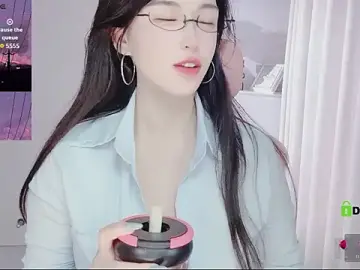 Nude Webcam with YunShan-33 - Stripchat