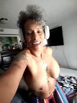 Live Porn with CeceilaMoon - Stripchat