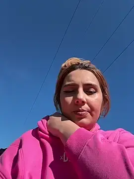 Free Porn Cam with hotamanda01 - Stripchat