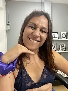 Sex Cam with Analia_01 - Stripchat