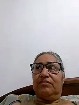 Best live sex cam show with _candi - Stripchat