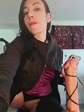 Best live sex cam show with freyamoret - Stripchat