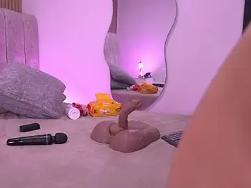 Nude Webcam with violeta_aroca - Stripchat