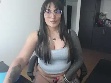 Live Sex Cam with michell_fun23 - Stripchat