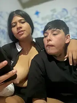 Nude Webcam with ElahiaMarquez - Stripchat