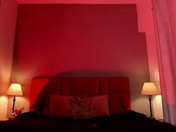 Nude Webcam with Violetta_Nur - Stripchat