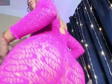 Live Sex with evelyn__rose1 - Stripchat