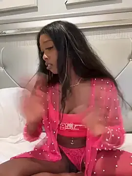 Live Porn with mismialove - Stripchat