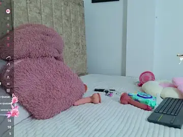 Best live sex cam show with EmiilyEvans_ - Stripchat