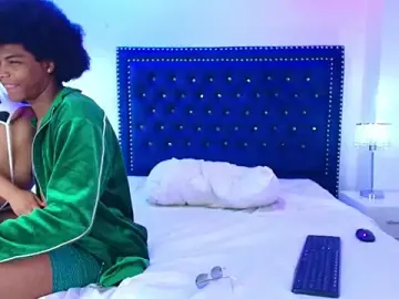 Nude Webcam with Cristal_and_luke - Stripchat