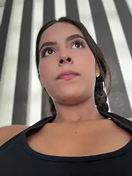Private Sex Chat with Valeria-escobar - Stripchat