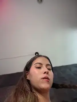 Free Live Porn with Valeria-escobar - Stripchat