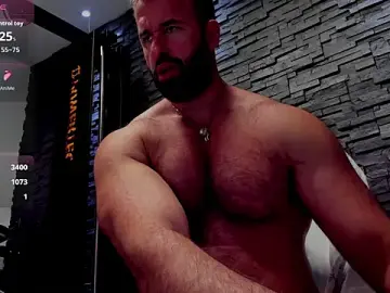 Free Live Porn with David_Big_Daddy - Stripchat