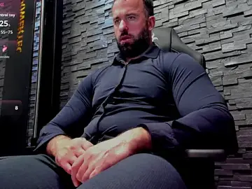 Nude Webcam with David_Big_Daddy - Stripchat