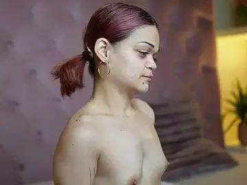 Live Porn with MaiaMini - Stripchat