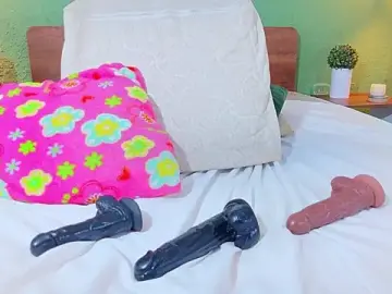 Live Porn with tinyy_whore18 - Stripchat