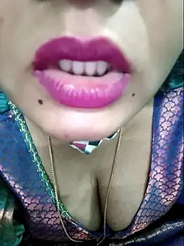 Nude Webcam with Ramya-hot-gueen - Stripchat