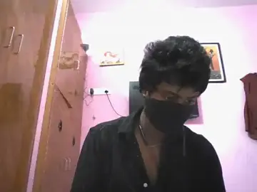 Live Sex Cam with kaaviya2026 - Stripchat