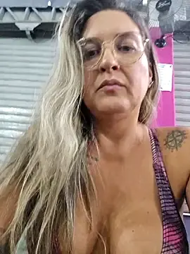 Live Porn with BellaFortuneGaucha - Stripchat