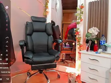 Private Sex Chat with LiaTaylorr - Stripchat