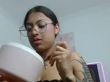 Nude Webcam with vaness_weet - Stripchat