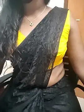 Live Sex Cam with Tamilmallu-duskygirl03 - Stripchat