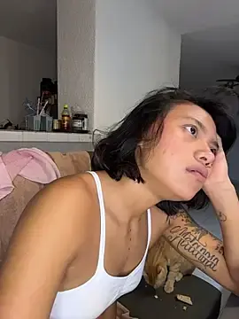 Sex Cam with Mia-miauuuuu - Stripchat