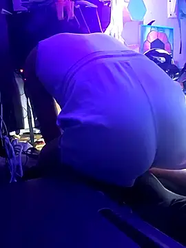 Live Sex Cam with gurlnips - Stripchat